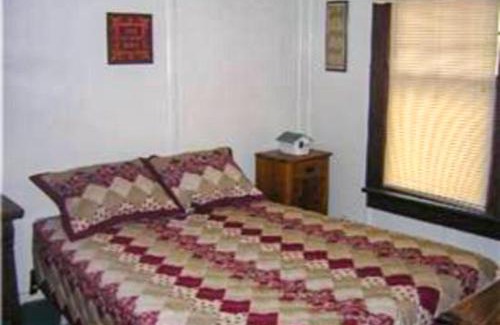 Lake Junaluska House | Discover Junaluska Lodge: Pet-Friendly Retreat with Pool