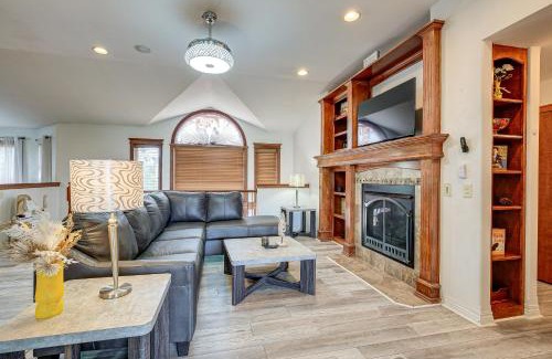 Junction City House | Cozy Junction City Home with Hot Tub by Milford Lake