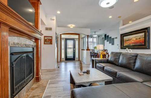 Junction City House | Cozy Junction City Home with Hot Tub by Milford Lake
