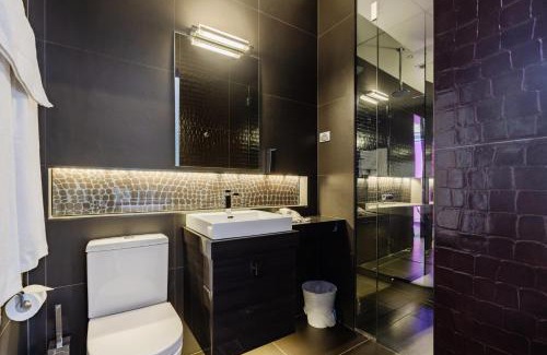 The Junction Hotel | Experience Comfort at the Junction Hotel - 4-Star Retreat