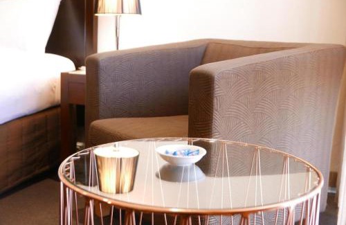 Maryborough Hotel | Family-Friendly Junction Motel with Pool & Breakfast Included