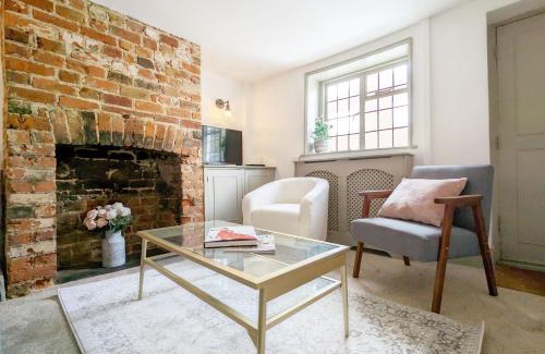 Bognor Regis House | Pet-Friendly Retreat at June Cottage - Rated 8.7/10