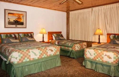 June Lake Hotel | Relaxing June Lake Motel with Family-Friendly Amenities