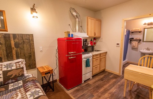 June Lake Hotel | Guest Rated June Lake Motel: Spa, Breakfast & Family Friendly