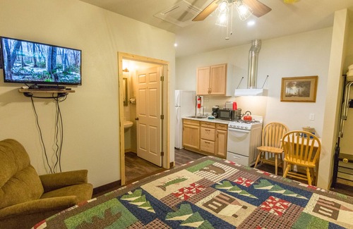 June Lake Hotel | Guest Rated June Lake Motel: Spa, Breakfast & Family Friendly