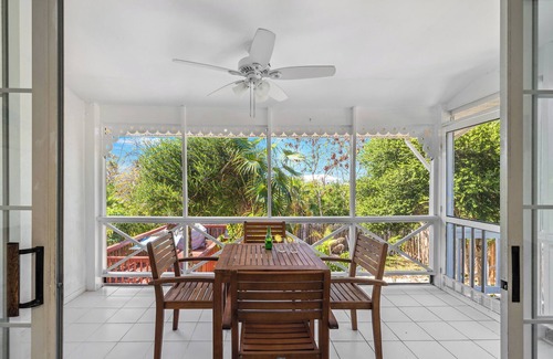 Providenciales Cottage | June Plum Hideaway Cottage in Grace Bay, Provo, TCI