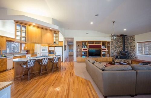Paso Robles House | Serene Tuscany-Inspired Vineyard Retreat | Guest Rated 9.8