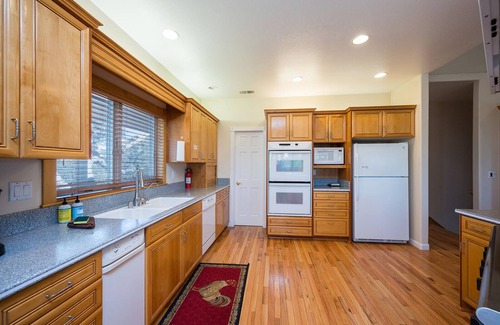 Paso Robles House | Serene Tuscany-Inspired Vineyard Retreat | Guest Rated 9.8