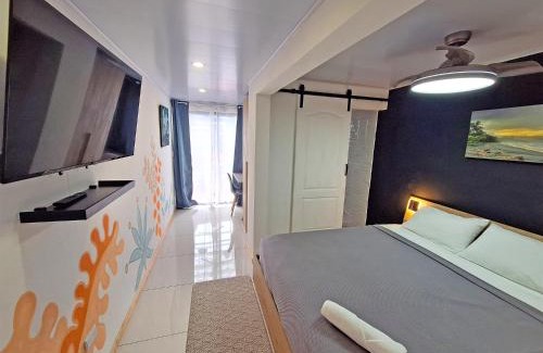 Pavas Bed & Breakfast | Discover Jungla Urbana: Guest Rated 9.5 with Kitchen Access