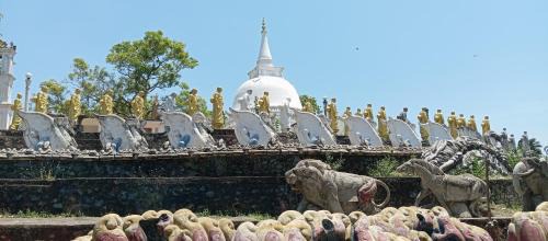 Yodakandiya House | Cozy Jungle Cabin with Ocean View & Pet-Friendly Amenities
