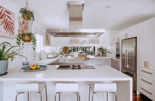 Terrigal House | Cozy Jungle Cubby with Ocean View & Family-Friendly Amenities