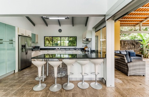 Tarcoles House | Pet-Friendly Retreat with Ocean Views & Private Pool