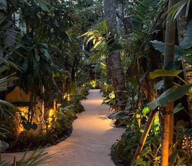 Lodtunduh Villa | Jungle Flower Villas