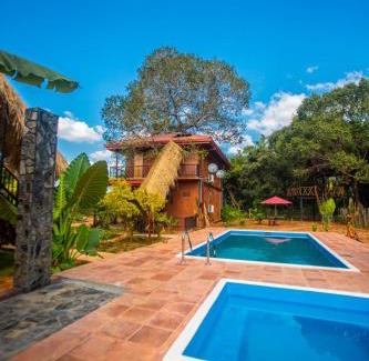 Inamaluwa Hotel | Tranquil Jungle Hut Resort Sigiriya with Pool & Dining