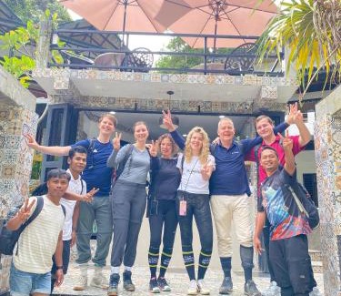 Bukit Lawang Hotel | Enchanting Jungle Inn Bukit Lawang with Oceanfront Views