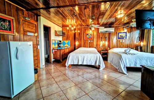 Manuel Antonio Resort | Guest Rated 10/10: Jungle & Ocean Studio Apartments