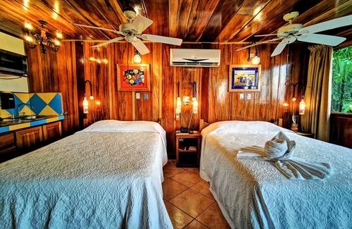 Manuel Antonio Resort | Guest Rated 10/10: Jungle & Ocean Studio Apartments