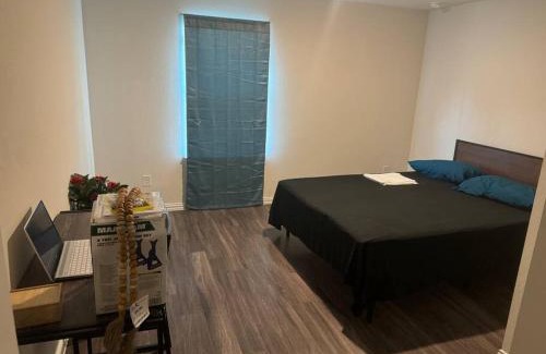 Jacinto City Apartment | Jungle Paradise close to everything in town