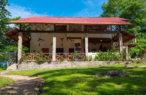 Las Uvas House | Cozy Jungle Studio Apartment with Kitchen & Ocean Views
