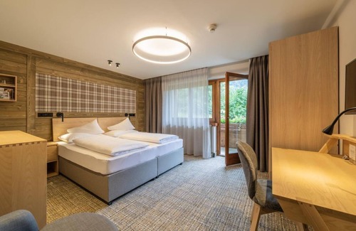 Untertschern House | Cozy Junior Double Room at Hotel OTP Birkenhof