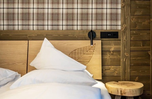 Untertschern House | Cozy Junior Double Room at Hotel OTP Birkenhof