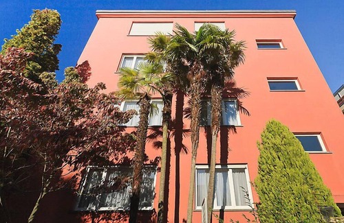 Ascona Apartment | Pet-Friendly Junior Suite with Spa & Lake View Amenities