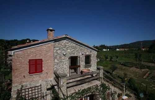 Sarzana House | Stylish Junior Suite with Pool Access and Breakfast Options