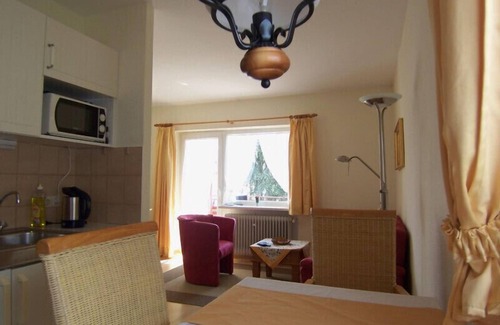 Bad Krozingen Apartment | Cozy Junior Suite No. 8.2 with Kitchen & Breakfast Included