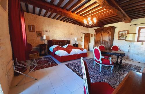 Crepon Apartment | Delightful Junior Suite at Manoir de Mathan, 10 min to Bayeux
