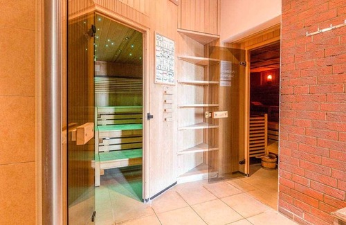 Muritz Other | Indulge in the Juniorsuite Müritzblick at Seehotel Schloss Klink