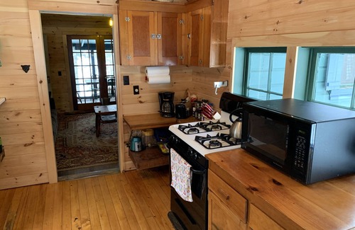 Paradox Cabin | Unforgettable Juniper Cabins Near the Beach with Great Amenities
