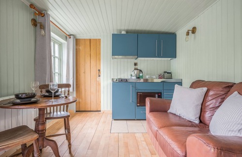 Coniston Apartment | Juniper Lodge, Shepherd's Hut in the Lake District