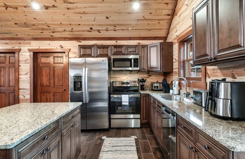 Caton Cabin | Ideal Getaway: Indoor Heated Pool & Game Room for 20