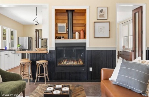 Harbert House | Inviting Bungalow with Hot Tub & EV Charger, Steps from Beach