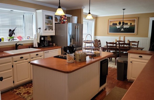 Graford House | Idyllic Deepwater Cove: Pool, Spa & Scenic Views Await