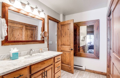 Sedona House | Discover Junipine Resort: Creekside Home with Spa & Views