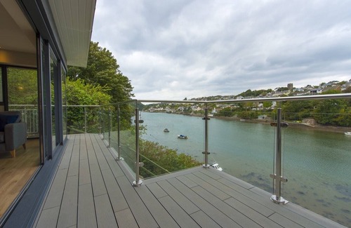 Newton Ferrers Cottage | Junket Studio: Pet-Friendly Retreat with Ocean Views