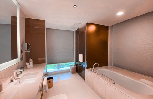 Guangzhou Science City Hotel | Experience Holiday Inn Guangzhou Science City with Top Amenities