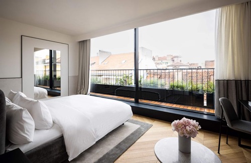 Sofia City Center Hotel | Discover Juno Hotel Sofia: 5-Star Excellence & Amenities