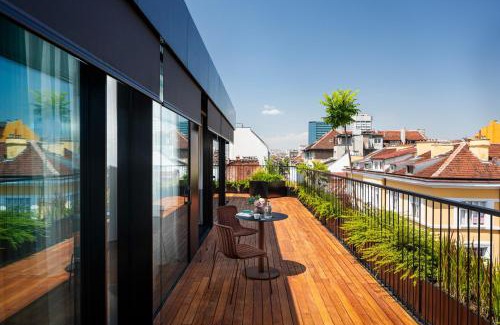 Sofia City Center Hotel | Elegant Juno Hotel Sofia - Pet Friendly & Spa Retreat