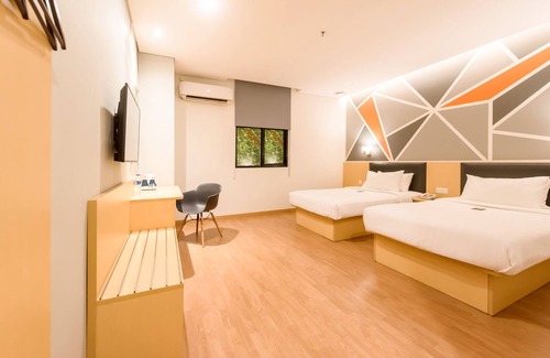Jakarta Hotel | Budget-Friendly Stay at Juno Jatinegara Jakarta with Breakfast