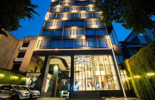 Kebon Kacang Hotel | Explore Juno Tanah Abang Jakarta: Family-Friendly Retreat