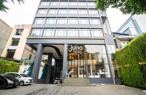 Kebon Kacang Hotel | Explore Juno Tanah Abang Jakarta: Family-Friendly Retreat