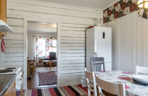 Rovaniemi House | Relaxing Getaway at Juotas Village with Spa & Lake Views