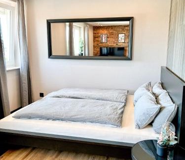 Trier-West/Pallien Apartment | Red Rock Apartments with Kitchen, Parking & Netflix Access