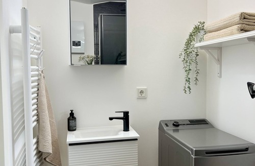 Biewer Apartment | Loft 53: Terrace Retreat with Parking and Spa Amenities