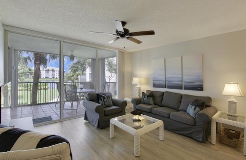 Jupiter Bay House | Ocean View Getaway at Jupiter Bay D209: 9/10 Rated Retreat