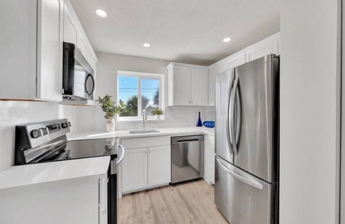 Sea Palms Condo | Unforgettable Jupiter Bay Resort Condo Near the Beach