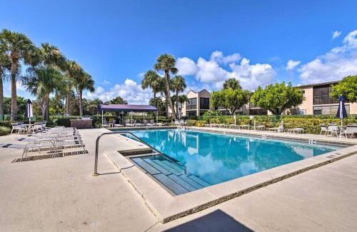 Sea Palms Apartment | Relax at Jupiter Condo: Pool, Spa & Steps to the Beach!