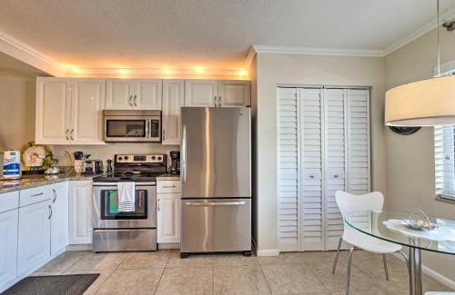 Sea Palms Apartment | Relax at Jupiter Condo: Pool, Spa & Steps to the Beach!